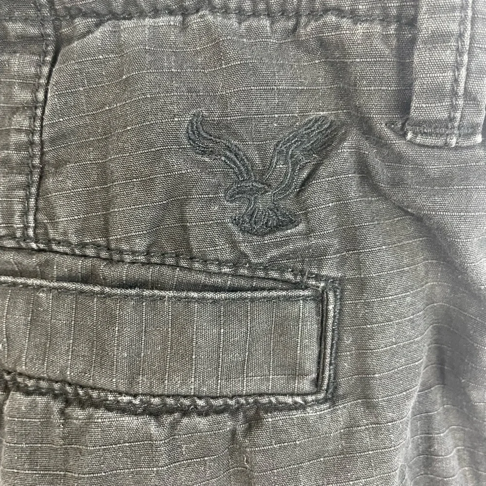 American Eagle Outfitters Black Longboard Cargo Shorts Size 33 Men’s - Picture 4 of 13